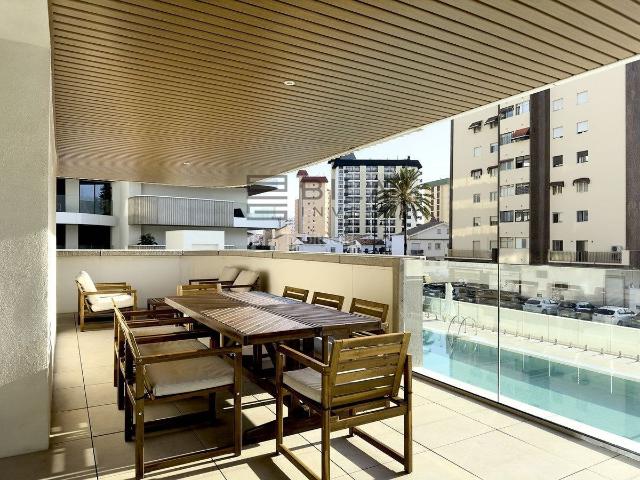 Piso en venta en Fuengirola, Castillo Sohail Myramar. Piso en venta en Jade Tower en zona Santa Amalia, Fuengirola. Pisos.