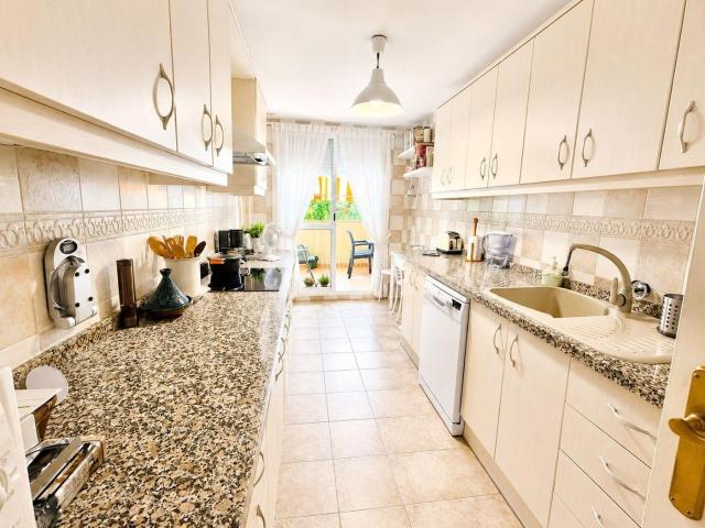 Piso en venta en Fuengirola, Centro ciudad. Los Boliches, Piso 3 dormitorios, Garaje, Piscina, Terrazas, Ascensor. Pisos.
