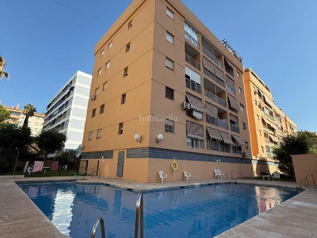 Piso en venta en Fuengirola, Centro ciudad. Piso en venta en Fuengirola Centro, 4 dormitorios, terraza, garaje, trastero, piscina y jardines. Pisos.