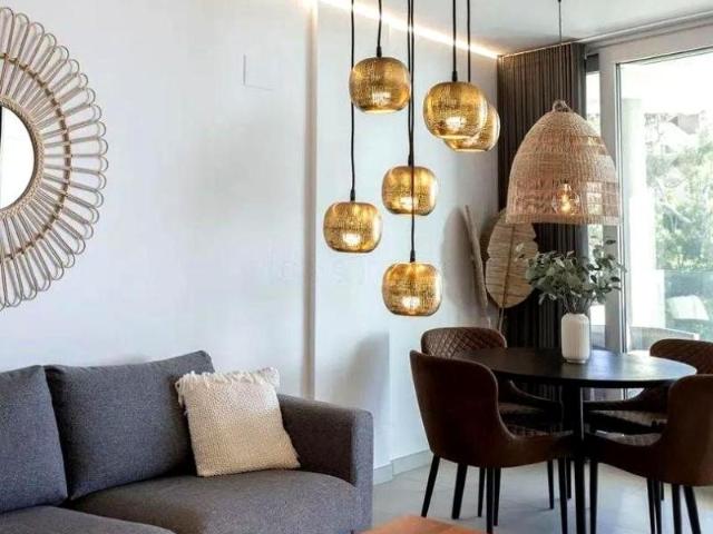 Piso en venta en Fuengirola, Avenida Carvajal, 29640