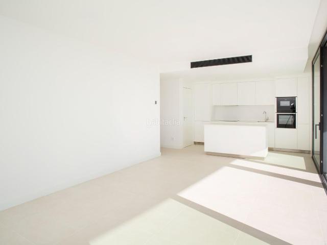 Piso en venta en Fuengirola, El Higuerón. Venta de piso con dos dormitorios en Fuengirola, Málaga, Costa del Sol. Pisos.