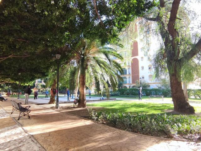 Piso en venta en Fuengirola, Los Boliches. AMPLIO PISO DE 3 DORMITORIOS CON GRAN TERRAZA ACRISTALADA EN LOS BOLICHES. Pisos.
