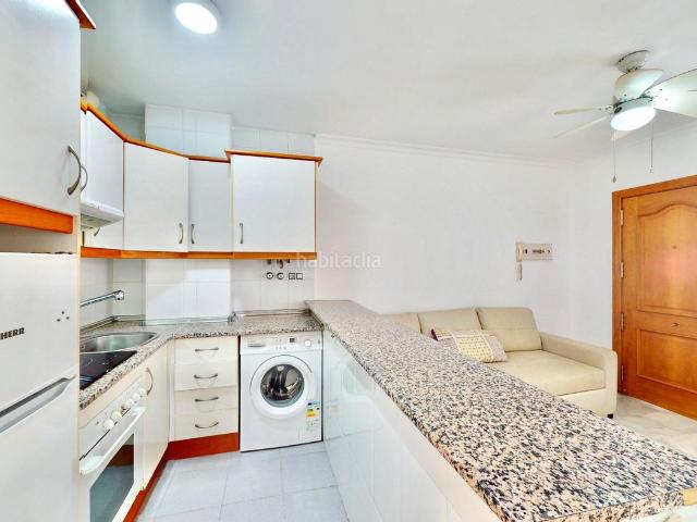 Piso en venta en Fuengirola, Los Boliches. Apartamento en venta en Los Boliches con piscina. Pisos.