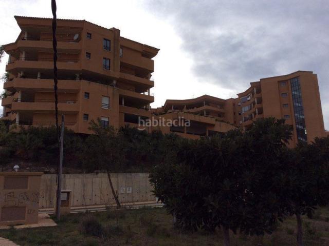 Piso en venta en Fuengirola, Los Pacos. Bajo en Fuengirola. Pisos.