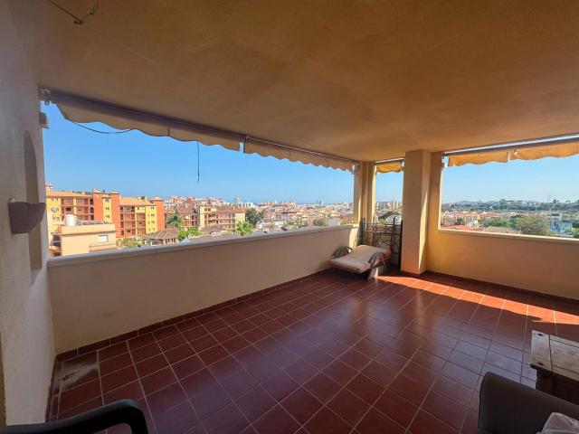 Piso en venta en Fuengirola, Los Pacos. Piso 2 Dormitorios en los pacos con Gran terraza y garaje. Pisos.