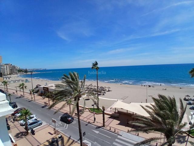 Piso en venta en Fuengirola, Las Gaviotas Carvajal. Magnífico piso para actualizar frontal al mar en Torreblanca. Pisos.