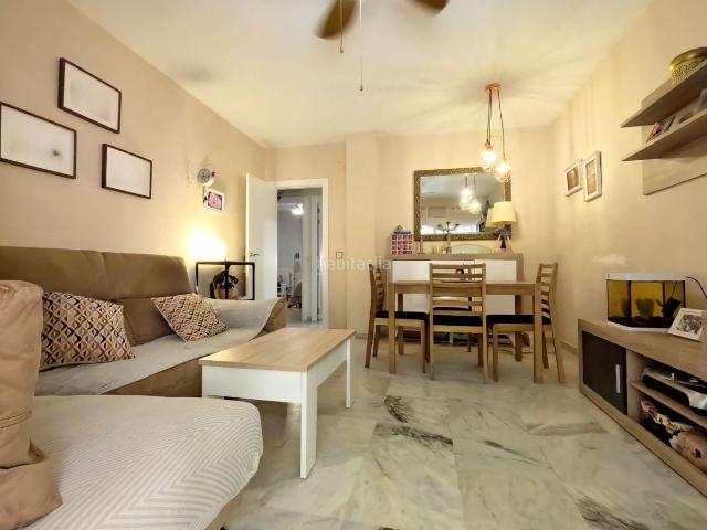 Piso en venta en Fuengirola, Playa de los Boliches. Magnífico piso reformado en los Boliches con ascensor y piscina comunitaria. Pisos.