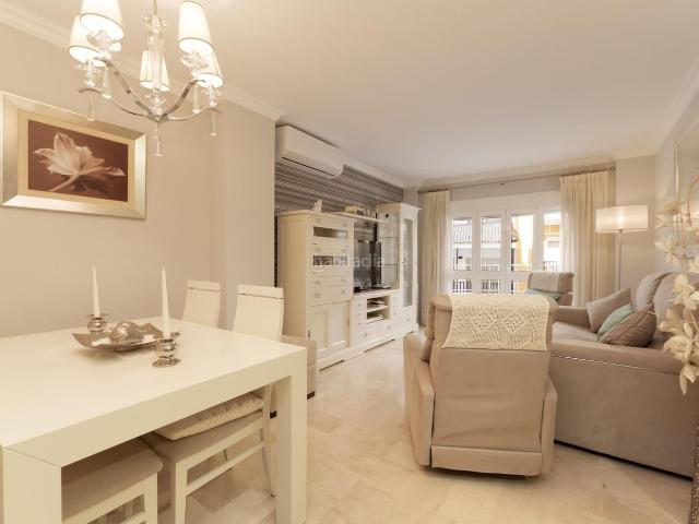 Piso en venta en Fuengirola, Playa de los Boliches. Exclusivo Piso en Primera Línea de Playa. Pisos.