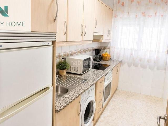 Piso en venta en Fuengirola, Playa de los Boliches. PISO EN VENTA EN CALLE SALINAS 6, PLAYA DE LOS BOLICHES. Pisos.