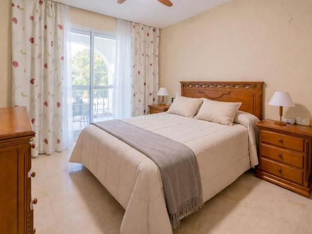 Piso en venta en Fuengirola, Puerto Deportivo. Tu vivienda en el centro, a Solo 500 Metros de la Playa. Pisos.