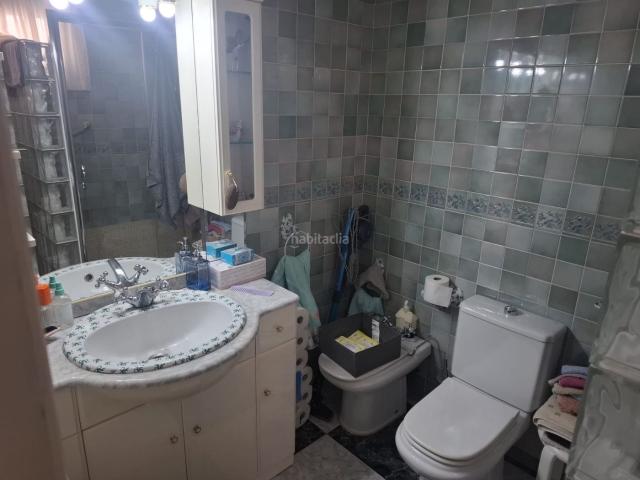 Piso en venta en Fuengirola, Puerto Deportivo. Amplio piso con terraza 3 Dormitorios en el centro de Fuengirola. Pisos.