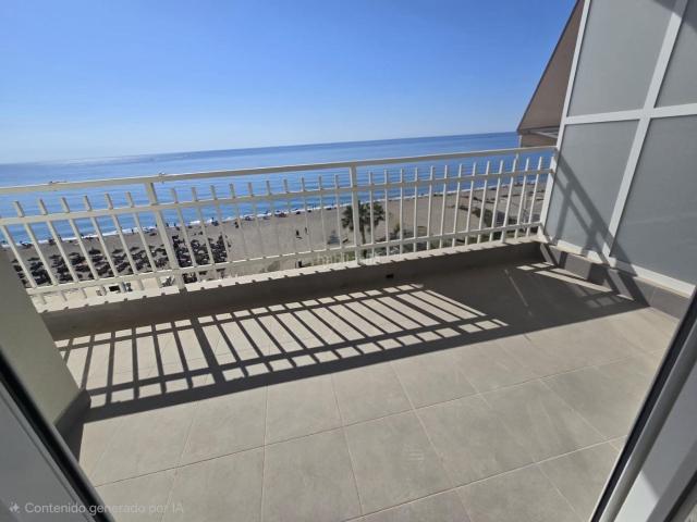 Piso en venta en Fuengirola, Puerto Deportivo. EXCLUSIVA OPORTUNIDAD EN PRIMERA LÍNEA DE PLAYA EN FUENGIROLA!. Pisos.