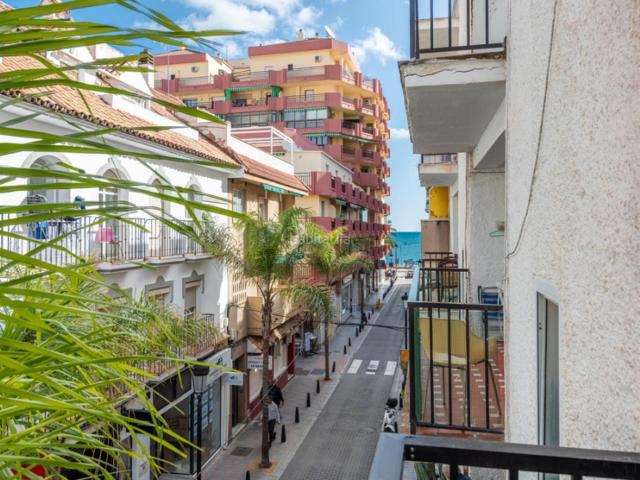 Piso en venta en Fuengirola, Puerto Deportivo. Fuengirola. The apartment has a tourist license. Pisos.