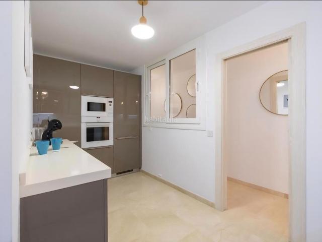 Piso en venta en Fuengirola, Puerto Deportivo. Piso 4 dormitorios, renovado con Licencia Turística en el Centro de Fuengirola. Pisos.