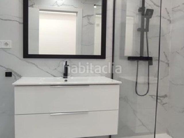 Piso en venta en Fuengirola, Puerto Deportivo. Pisos.