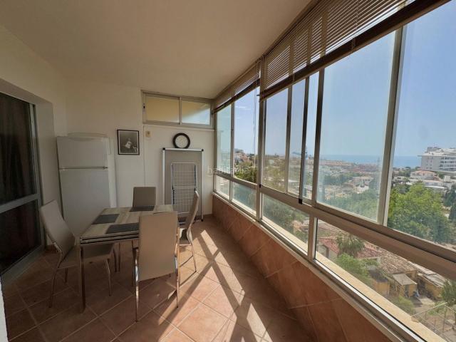 Piso en venta en Fuengirola, Torreblanca del Sol. Amplio piso con vistas al mar. Pisos.