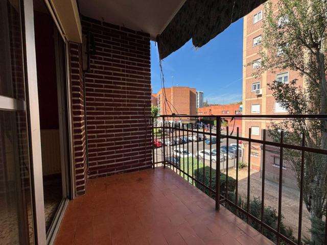 Piso en venta en Fuenlabrada, Centro. LUMINOSA vivienda EXTERIOR de 3 Dormitorios con TERRAZAS en Fuenlabrada. Pisos.
