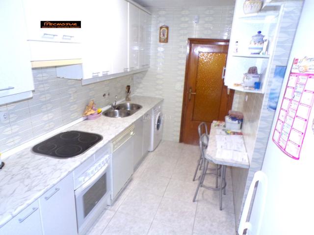 Piso en venta en Fuenlabrada, El Arroyo La Fuente. PISO DE 4 DORMITORIOS y 2 WC, EN CALLE DEL PAULAR ZONA PARQUE EL PINAR NEGOCIABLE. Pisos.