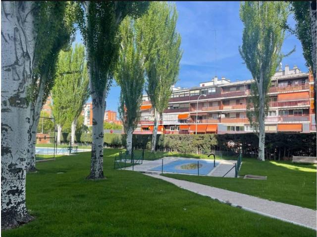 Piso en venta en Fuenlabrada, La Avanzada La Cueva. SE VENDE AMPLIA VIVIENDA CON PISCINA, PISTAS DE PADEL, TENIS Y ZONAS DEPORTIVAS!. Pisos.