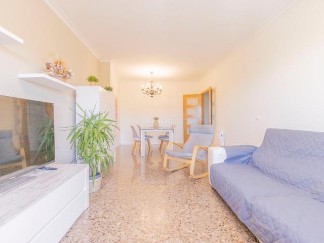 Piso en venta en Faura. Amplitud, luz y tranquilidad para vivir cerca de Valencia y Parc Sagunt. Pisos.