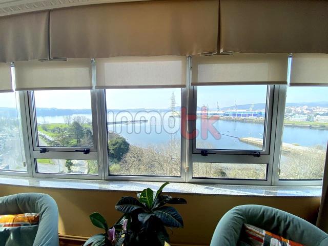 Piso en venta en Ferrol, Caranza. Precioso piso con vistas en Avenida do Mar. Pisos.