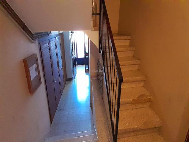 Piso en venta en Figueres, Carretera de Roses Fossos. TAURE 13. Pisos.