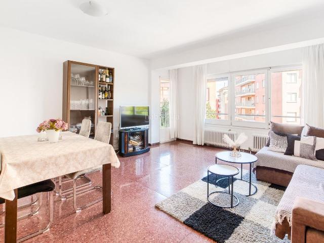 Piso en venta en Figueres, Creu de la Mà. En la Plaza Creu de la Mà. Alquilado hasta Febrero de 2028. Pisos.