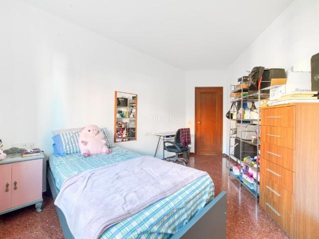 Piso en venta en Figueres, Creu de la Mà. ESPECIAL INVERSORES Piso alquilado hasta 2028 renta 524 mensuales. Pisos.
