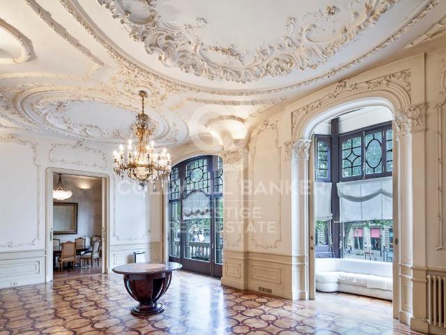 Piso en venta en finca modernista del Paseo de Gracia 632m² Barcelona