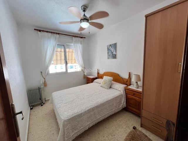 Piso en venta en Finestrat, Cala Finestrat. AMPLIO Y LUMINOSO PISO DE 3 DORMITORIOS CON DOS BAÑOS,TODOS LOS SERVICIOS CERCA Y TAMBIEN DE LA PLAYA. Pisos.