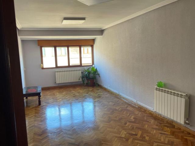 Piso en Venta en Fozaneldi Tenderina