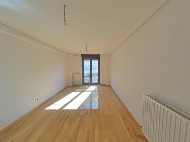 Piso en Venta en Fozaneldi Tenderina