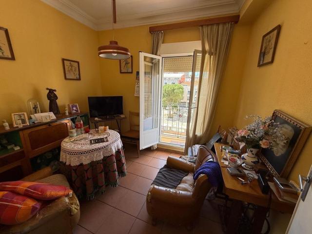 Piso en venta en Guadalajara, Casco Histórico. PISO CON GRAN POTENCIAL Y TERRAZA JUNTO A LA DIPUTACIÓN DE GUADALAJARA. Pisos.