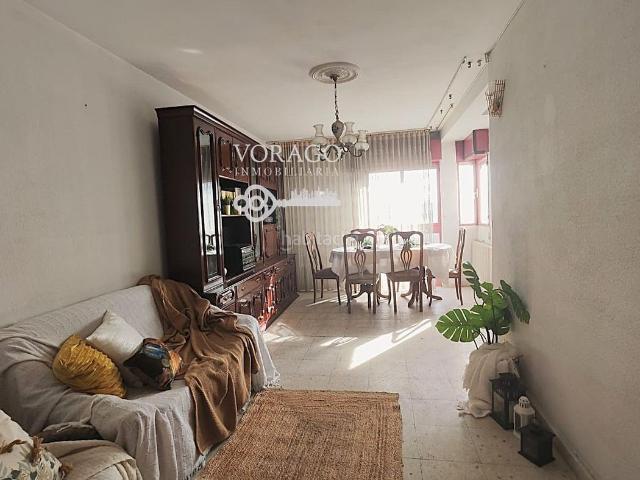 Piso en venta en Guadalajara, Constitución El Balconcillo. Piso de 3 habitaciones con terraza y trastero en zona consolidada de Guadalajara. Pisos.