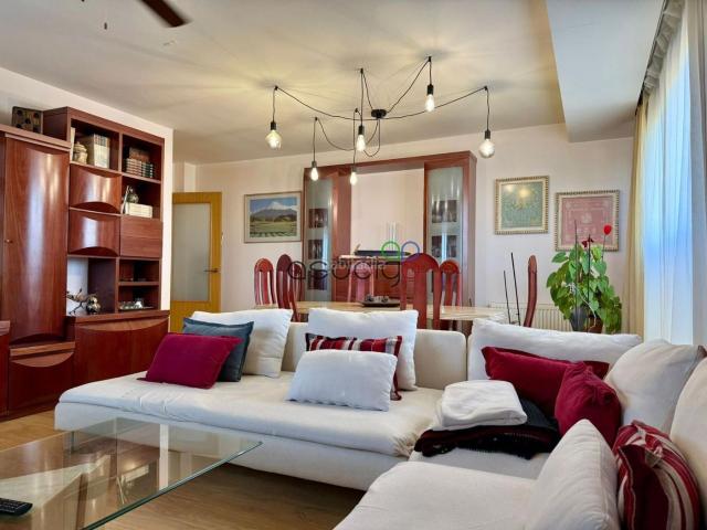 Piso en venta en Guadalajara, Las Cañas. Remate Cañas 112m2 útiles garaje y trastero. Pisos.