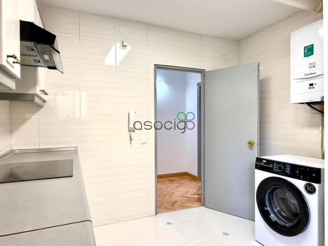 Piso en venta en Guadalajara, Plan Sur Amistad. Av. Castilla, 3 habitaciones, garaje. Pisos.