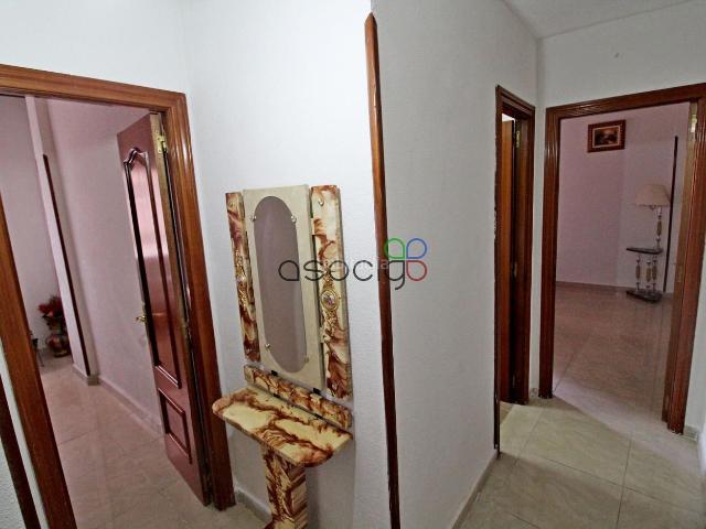 Piso en venta en Guadalajara, Plan Sur Amistad. La Llanilla 4 habitaciones y 1 baño. Pisos.