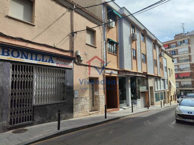 Piso en venta en Guadalajara, San Roque Concordia Adoratrices. Piso de 3 dormitorios con almacén en Guadalajara. Garaje opcional. Pisos.