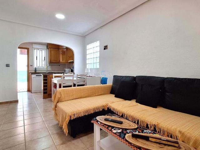 Piso en venta en Guardamar del Segura, El Edén. Apartamento en planta baja con 2 dormitorios y 1 baño en la urbanización El Edén, Guardamar del Segura. Dispone de una terraza pri. Pisos Guardamar del.