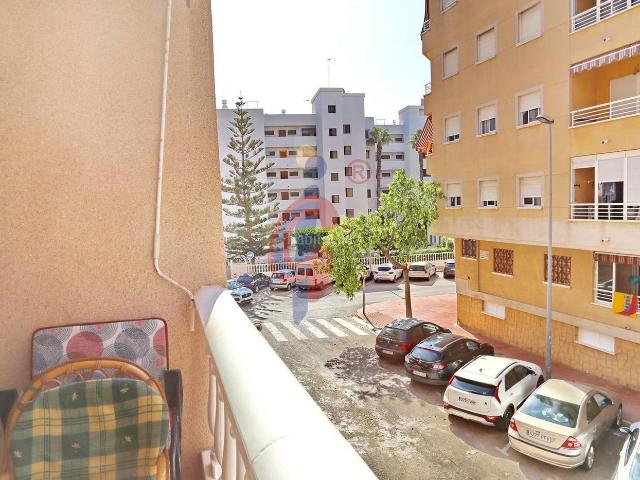 Piso en venta en Guardamar del Segura, Las Viñas. EN VENTA apartamento de dos dormitorios en las Viñas con orientación sur. Pisos Guardamar del.