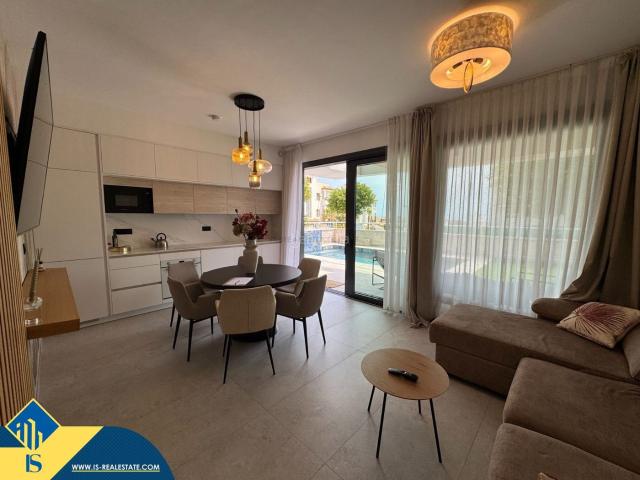 Piso en venta en Guardamar del Segura, Los Secanos. Apartamento con piscina comunitaria, en la provincia de Alicante, en la localidad de Guardamar del Segura. 3 habitaciones 71 m². Pisos Guardamar.