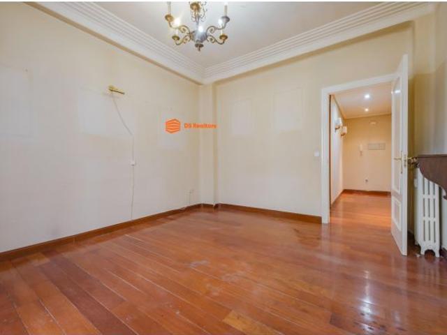 PISO EN VENTA EN GUINDALERA