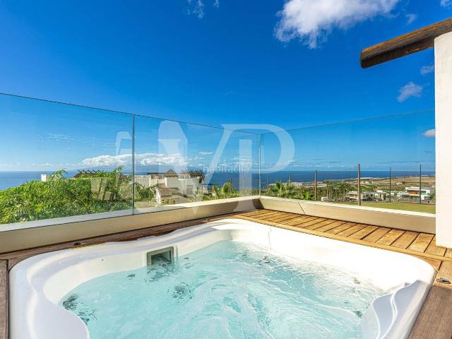 Piso en venta en Guía de Isora, Abama. Exclusivo apartamento de lujo con vistas al mar en las Terrazas de Abama. Pisos Guía de.