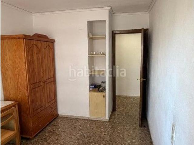Piso en venta en Gandia, Beniopa Sant Pere. Piso de 4 dormitorios en buen estado en Paseo Germanias, Gandia. Pisos.