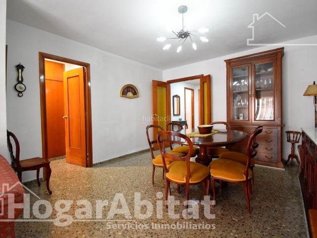 Piso en venta en Gandia, Centro Histórico. EXTERIOR DE CUATRO DORMITORIOS CON BALCÓN JUNTO AL PASEO DE GERMANÍAS. Pisos.