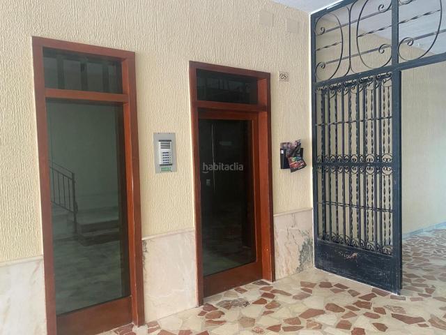 Piso en venta en Gandia, Centro Histórico. Vivienda en rentabilidad. Pisos.