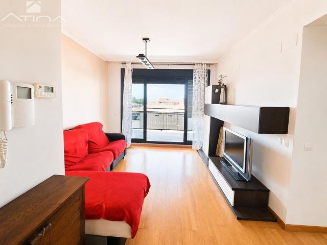 Piso en venta en Gandia, Corea. Piso en venta en Mirador del Serpis, Gandía con piscina, garaje, terraza y ascensor. Pisos.