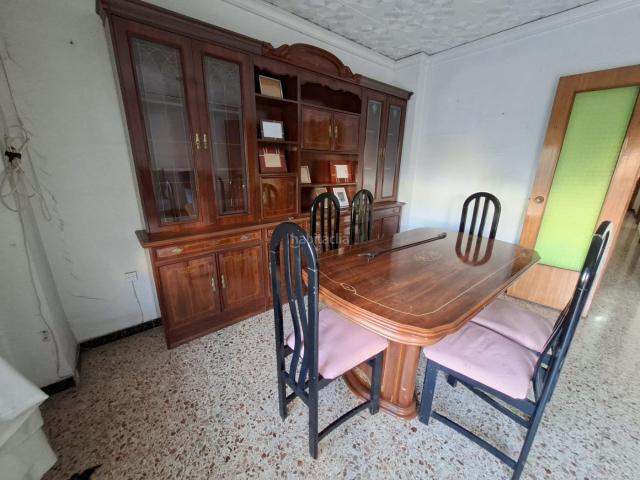 Piso en venta en Gandia, Plaza Elíptica República Argentina. Piso situado en Gandía, junto al Centro de Salud de Beniopa y rodeado de todos los servicios. Pisos.