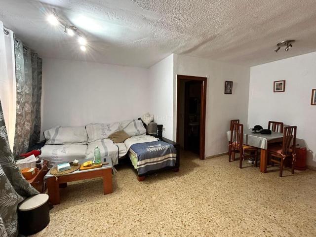 Piso en venta en Gandia, Plaza Elíptica República Argentina. Piso para entrar a vivir en Gandia. Pisos.