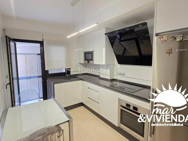 Piso en venta en Garrucha, Puerto de Garrucha. Exclusiva vivienda en primera línea de playa en el Paseo del Malecón de Garrucha. Pisos.